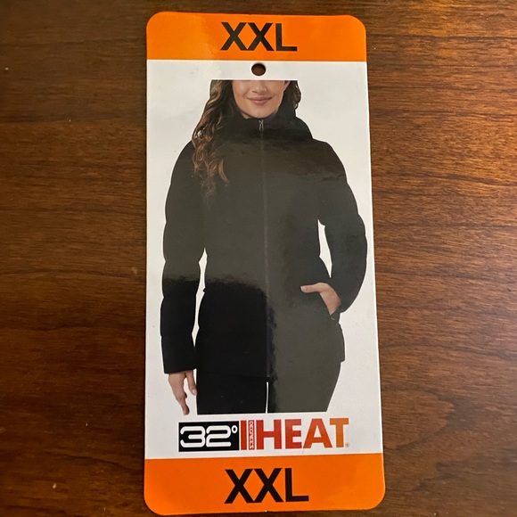 32 degrees winter jacket. XXL - fits like 16-18 plus or like 2X. Had 1 season. - Picture 5 of 5